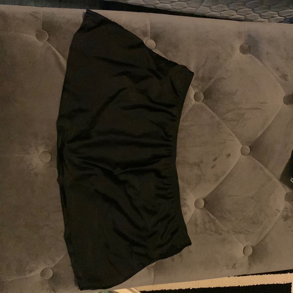 Women’s swim skirt.
